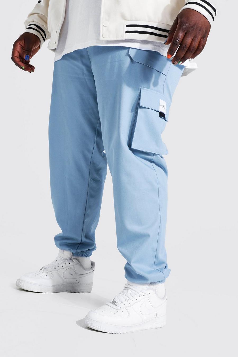 כחול מכנסי ריצה קרגו עם חגורת טוויל ותווית Man, למידות גדולות image number 1