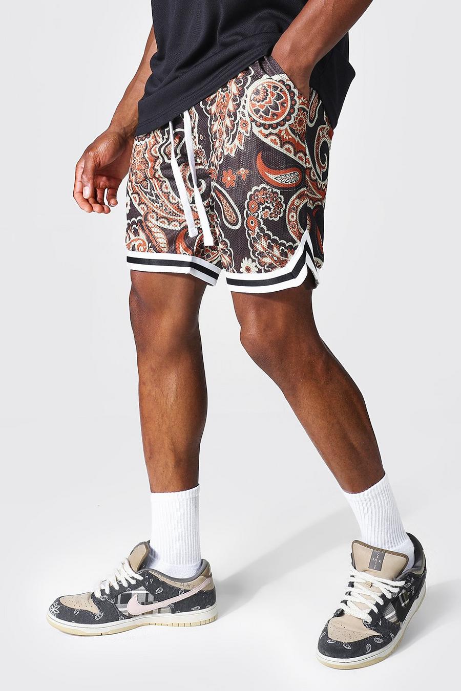 Pantalones cortos de baloncesto de malla con líneas y estampado de tapiz, Brown image number 1