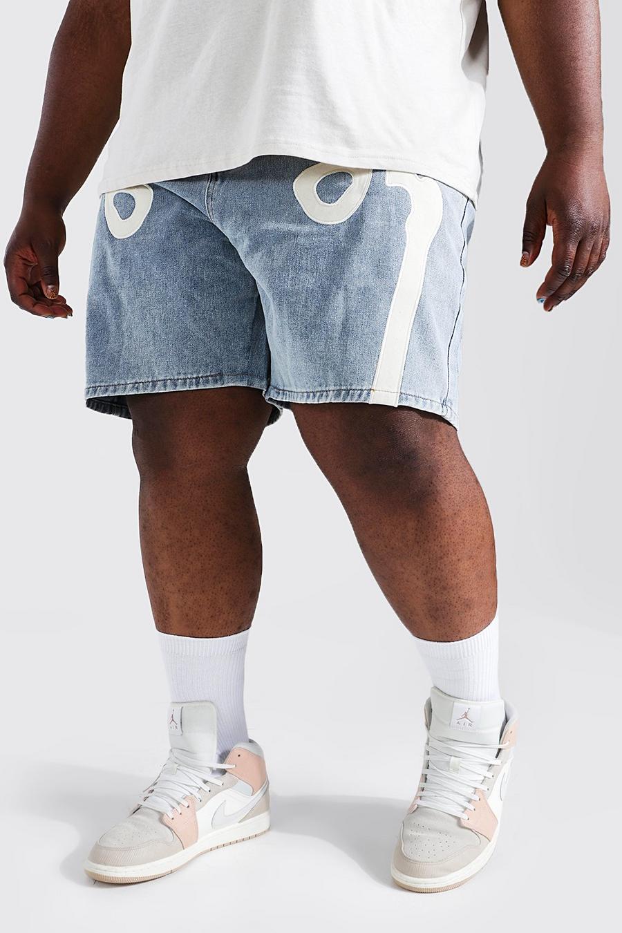 Pantaloncini in denim Plus Size taglio comodo con applicazione di scheletro, Ice blue image number 1