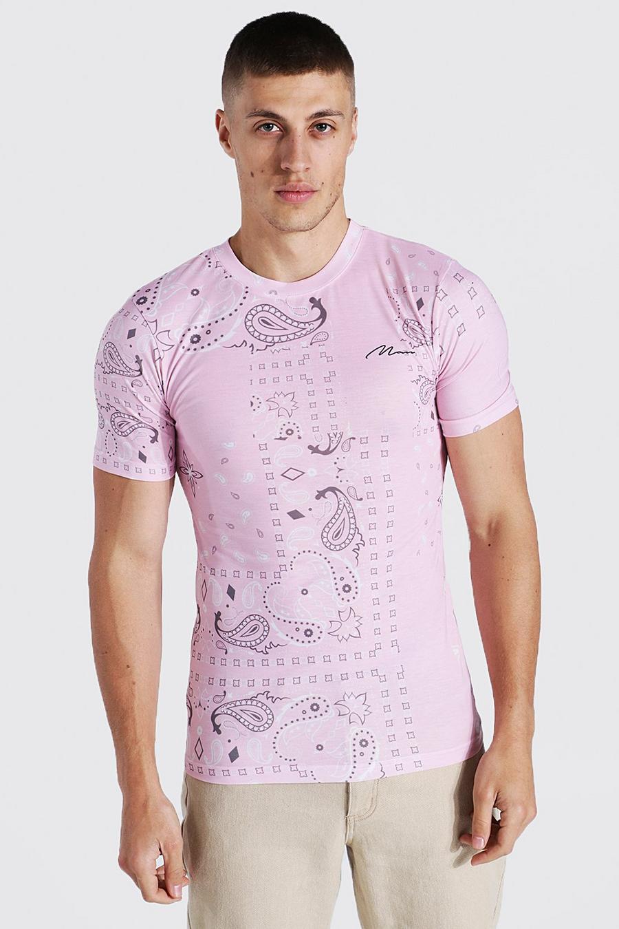 Camiseta MAN Signature ajustada al músculo con estampado bandana, Pink image number 1