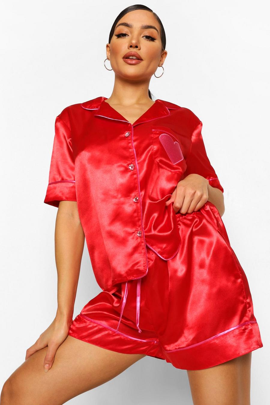 Conjunto de pijama de satén con apliques de corazón de San Valentín, Rojo image number 1