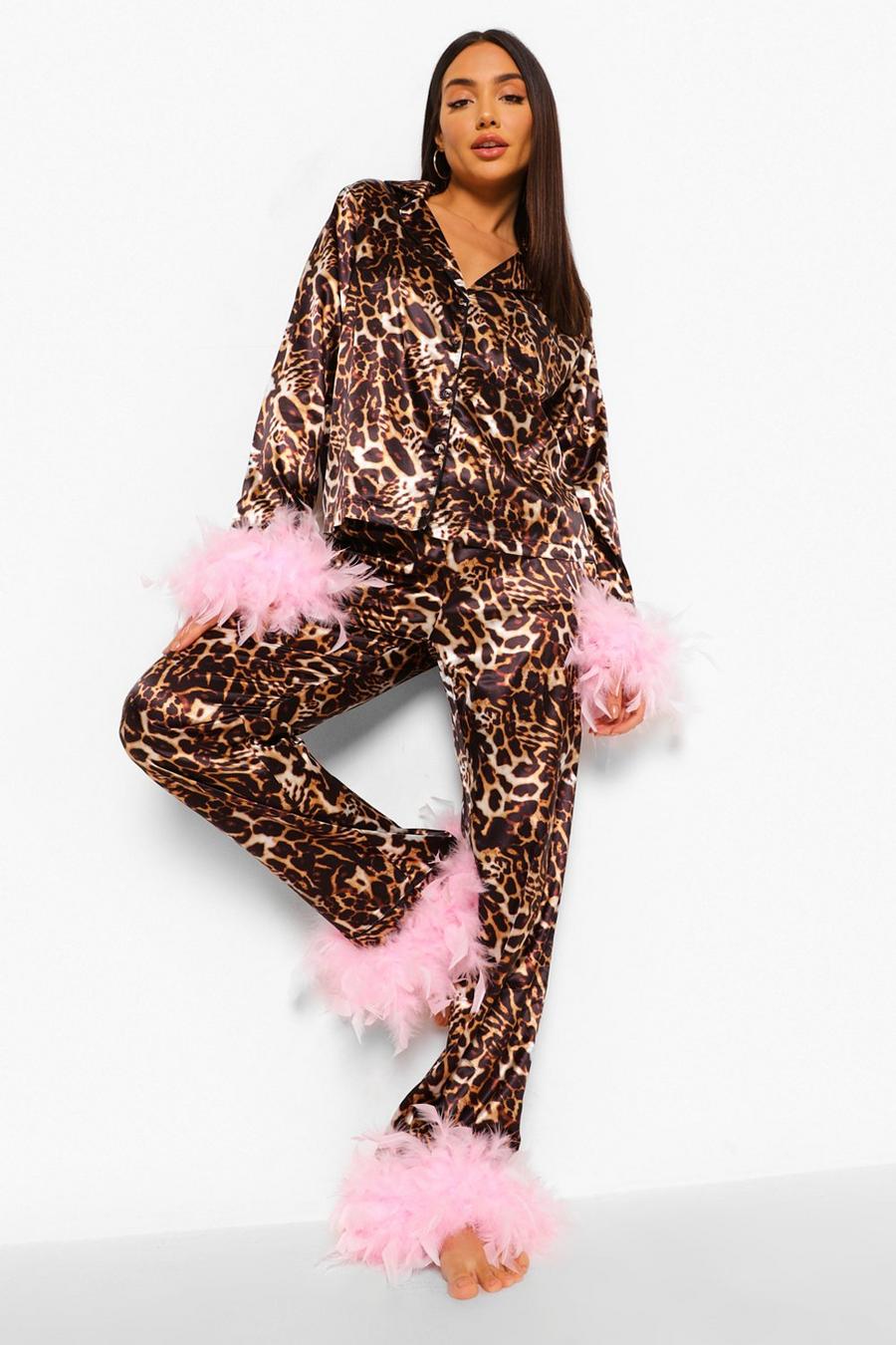 Brown Premium Leopardmönstrad pyjamas med fjädrar image number 1