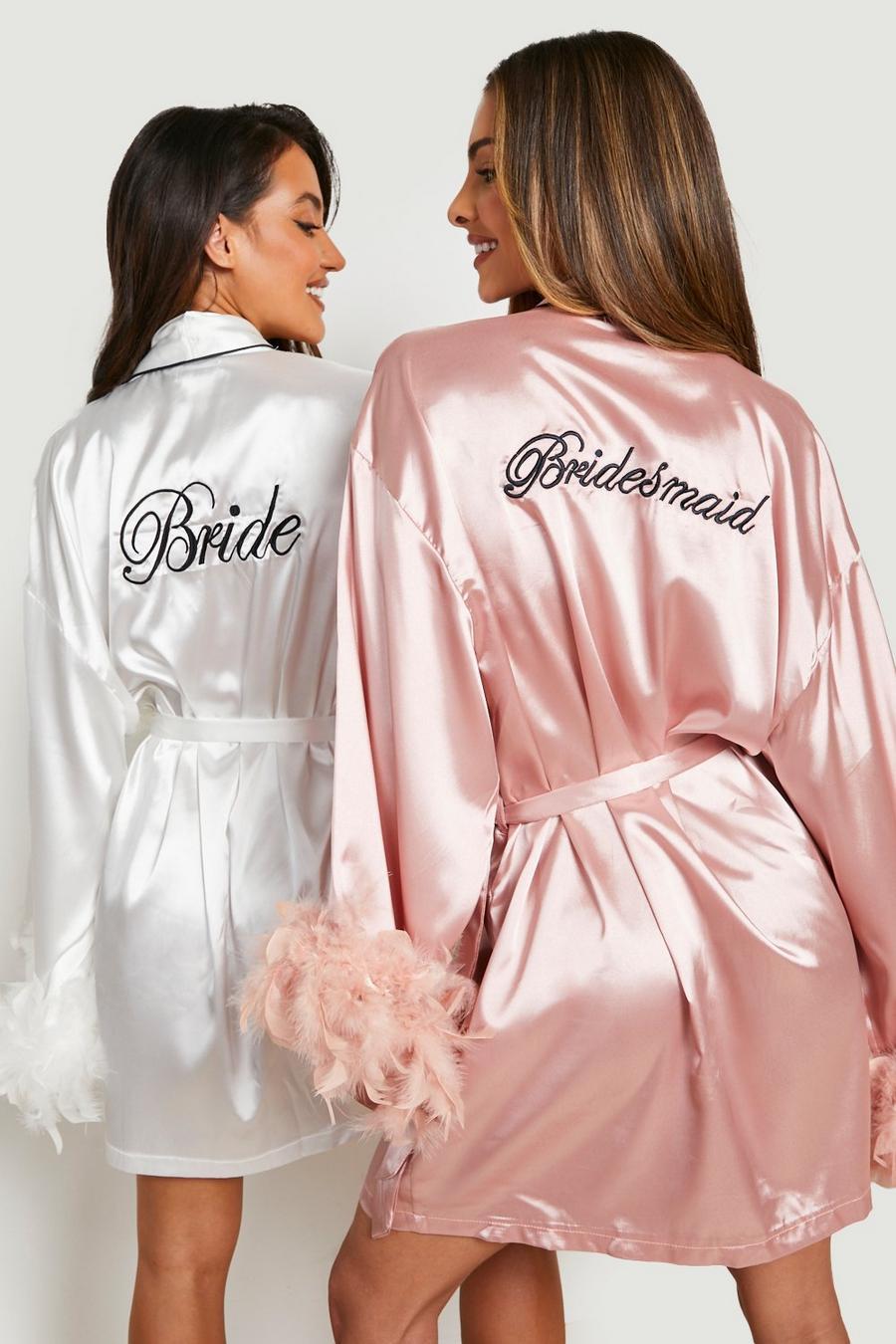 Vestaglia Premium con scritta Bridesmaid e piume, Blush rosa