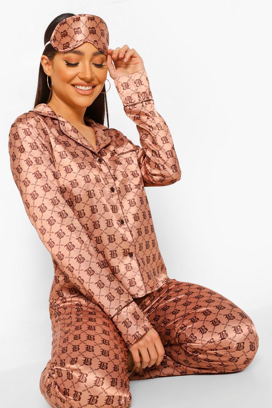 Pyjama-Hosenset aus Satin, bedruckt mit Schriftzug Boohoo , Kamelhaarfarben image number 1