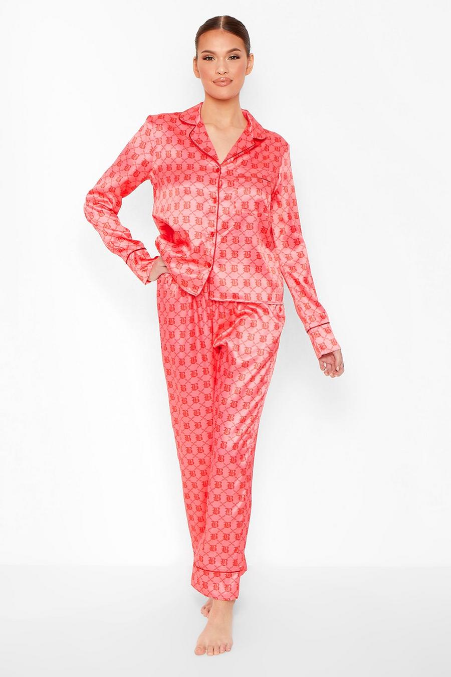 Pyjama-Hosenset aus Satin, bedruckt mit Schriftzug Boohoo  image number 1