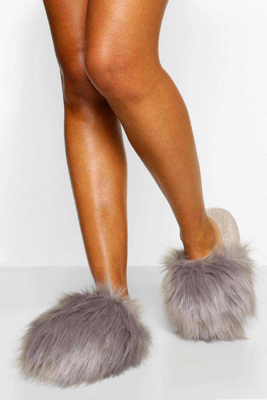 Extra Fluffy Slippers image number 1
