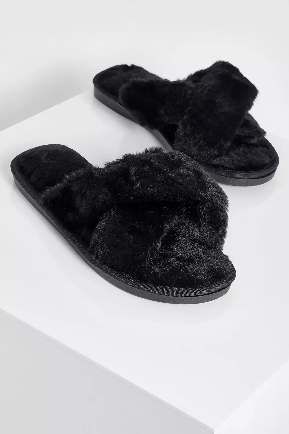 Black fluffy cross slippers hot sale