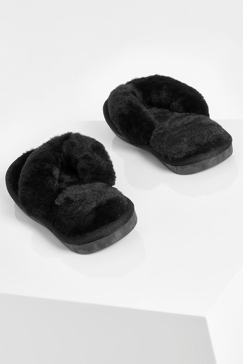 Fluffy best sale slippers boohoo