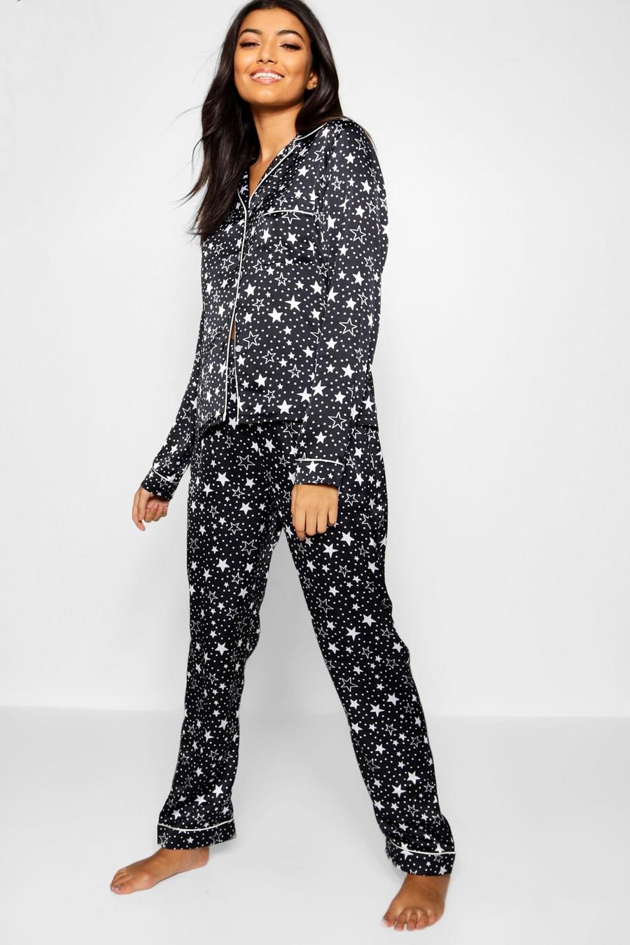 Conjunto de pijama de satén con botones y estampado monocromo de estrellas image number 1