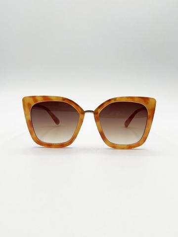 Oversized Cat Eye Sunglasses with Gold Nose Bridge Brown