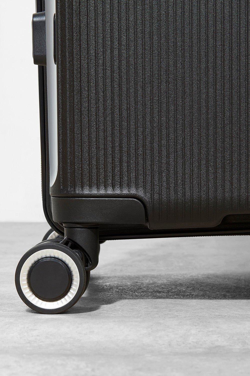 Samsonite arq 28 sales