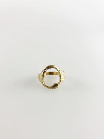 Cut Out Signet Ring Gold