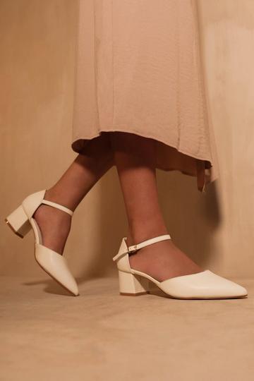 White 'Ayra' Pointed Toe Low Block Heel Sandals