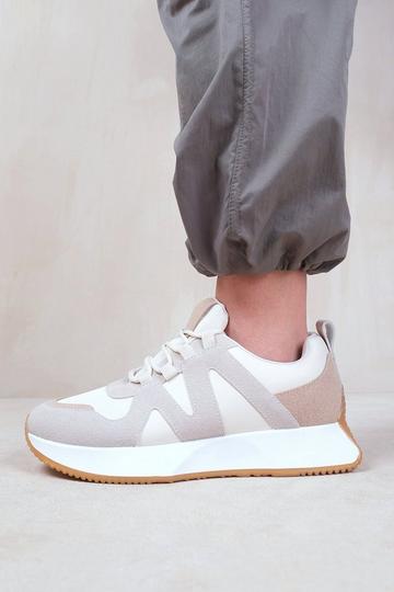 'Momentum' Runner Sneaker Trainers With Suede Detail Cream