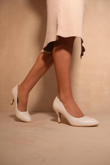 'Paola' Mid High Heel Court Pump Shoes With Pointed Toe White