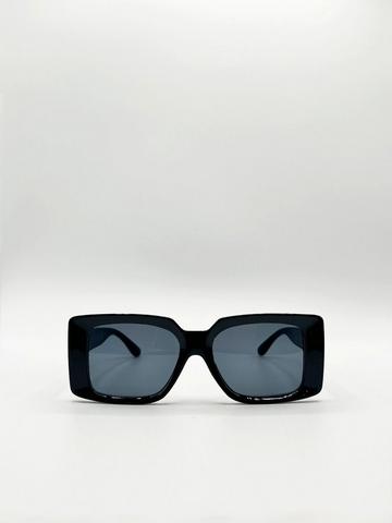 Oversized Square Frame in Black Black