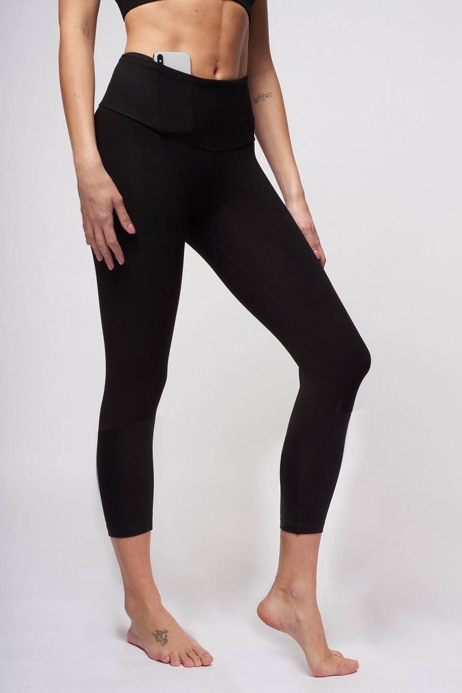 Black Extra Strong Compression Figure Firming Cropped Leggings