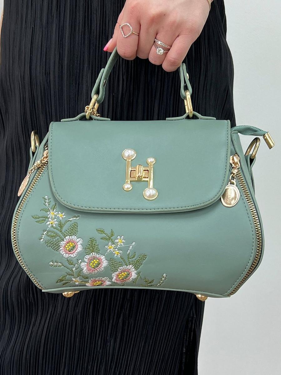 Green Embroidered shoulder bag With Zip Charms