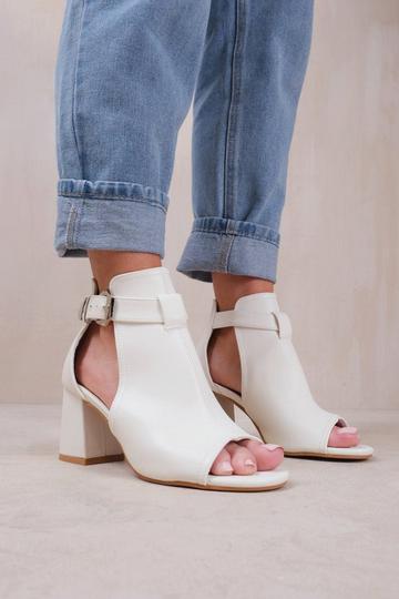 'Lisa' Wide Fit Block Heel With Side Buckle And Open Toe Front White