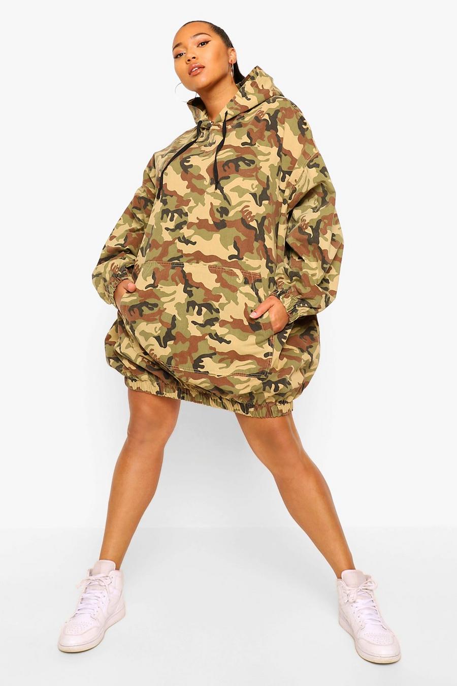 Plus - Kamouflagemönstrad klänning i denim image number 1