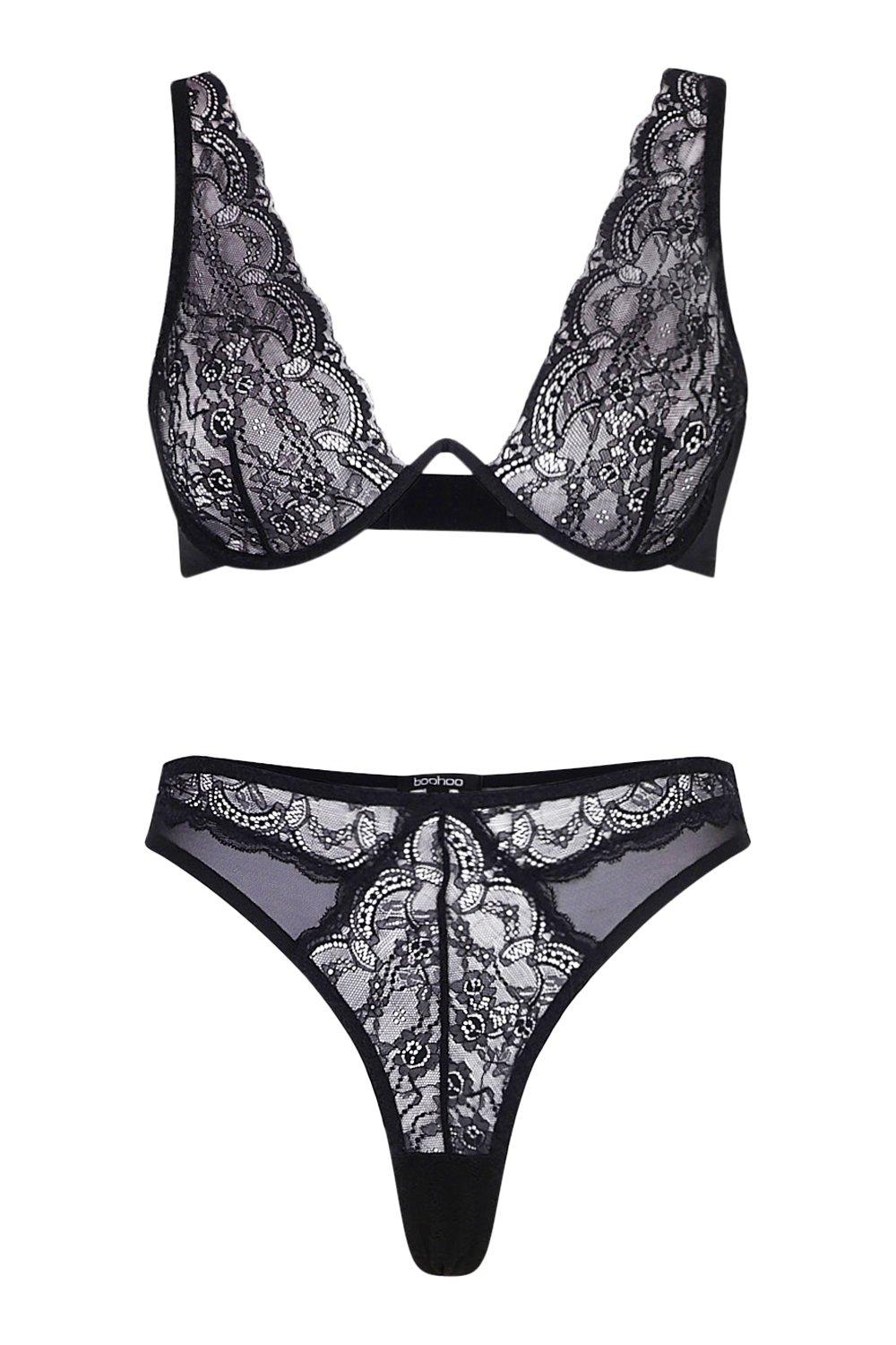 Plus Underwired Lace Lingerie Set