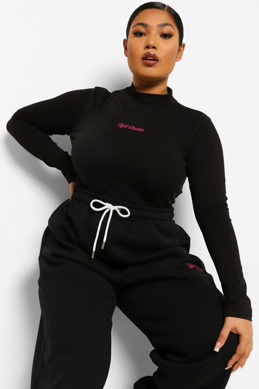 Black svart Plus Ofcl Embroidered Bodysuit & Jogger Set image number 1