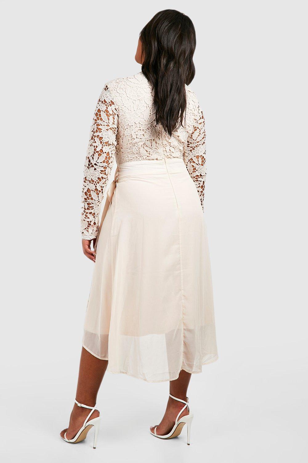 Plus lace midi dress hotsell