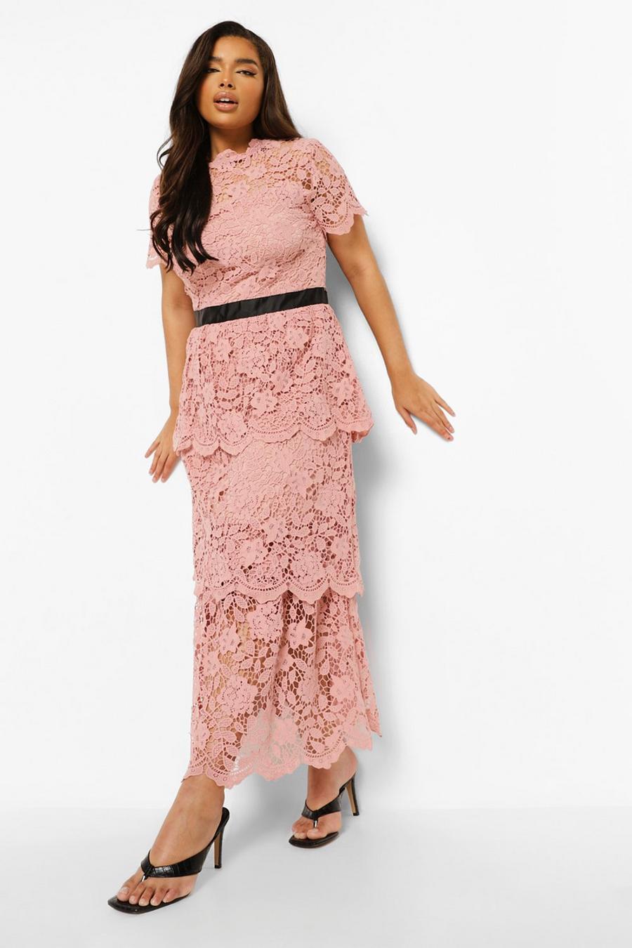 Plus gestuftes Spitzen-Kleid, Blassrosa pink