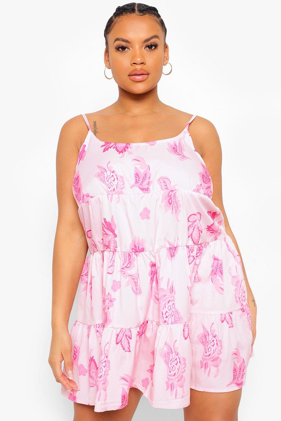 Pink Plus - Mönstrad klänning med smala axelband image number 1
