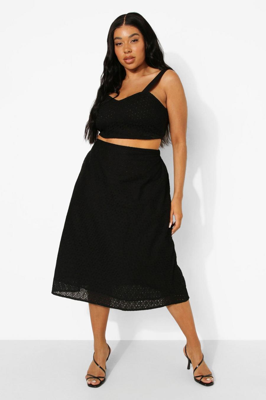 שחור סט תואם של חצאית מידי וקרופ בסגנון ברודרי למידות גדולות image number 1