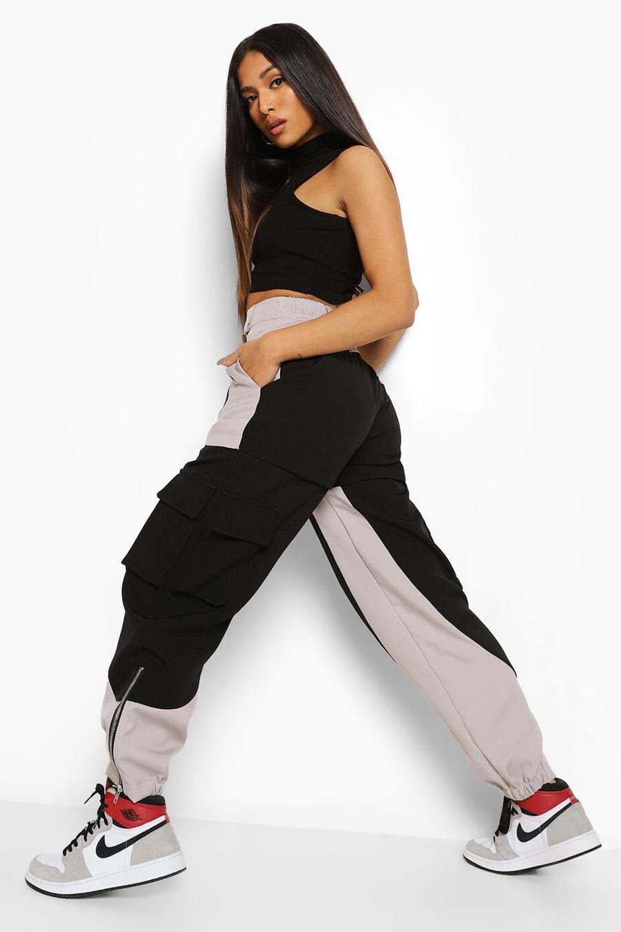 Pantalones de estilo militar en bloques de color Petite, Negro image number 1