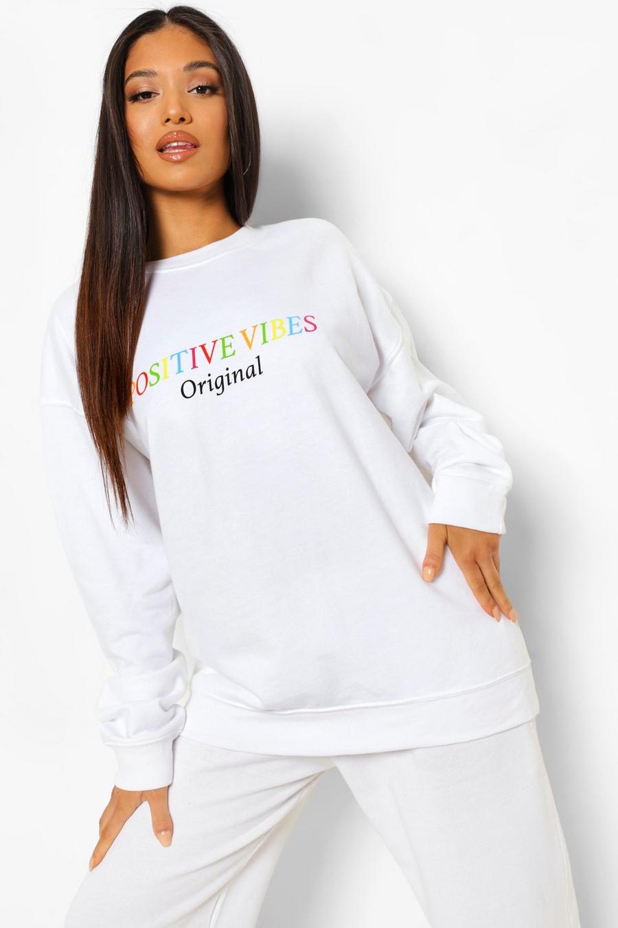 PETITE Sweatshirt in Übergröße mit „Positive Vibes“-Motiv, Weiß image number 1