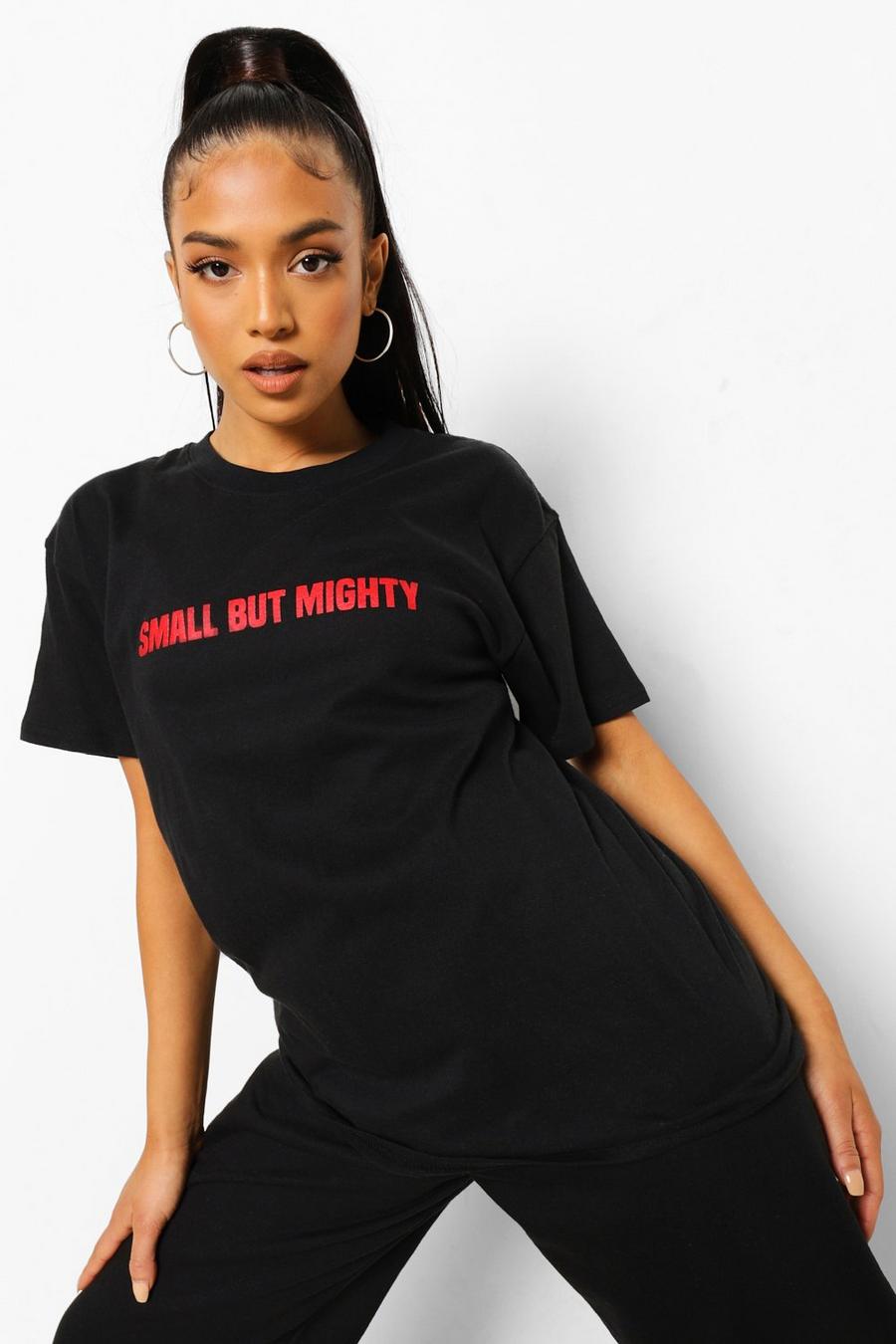 Black Petite - "Small But Mighty" T-shirt med slogan image number 1