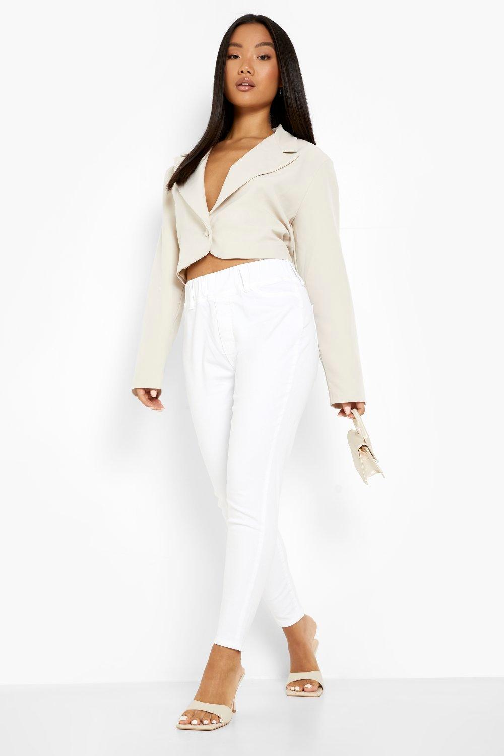 https://media.boohoo.com/i/boohoo/pzz02975_white_xl_5/female-white-petite-white-denim-jegging