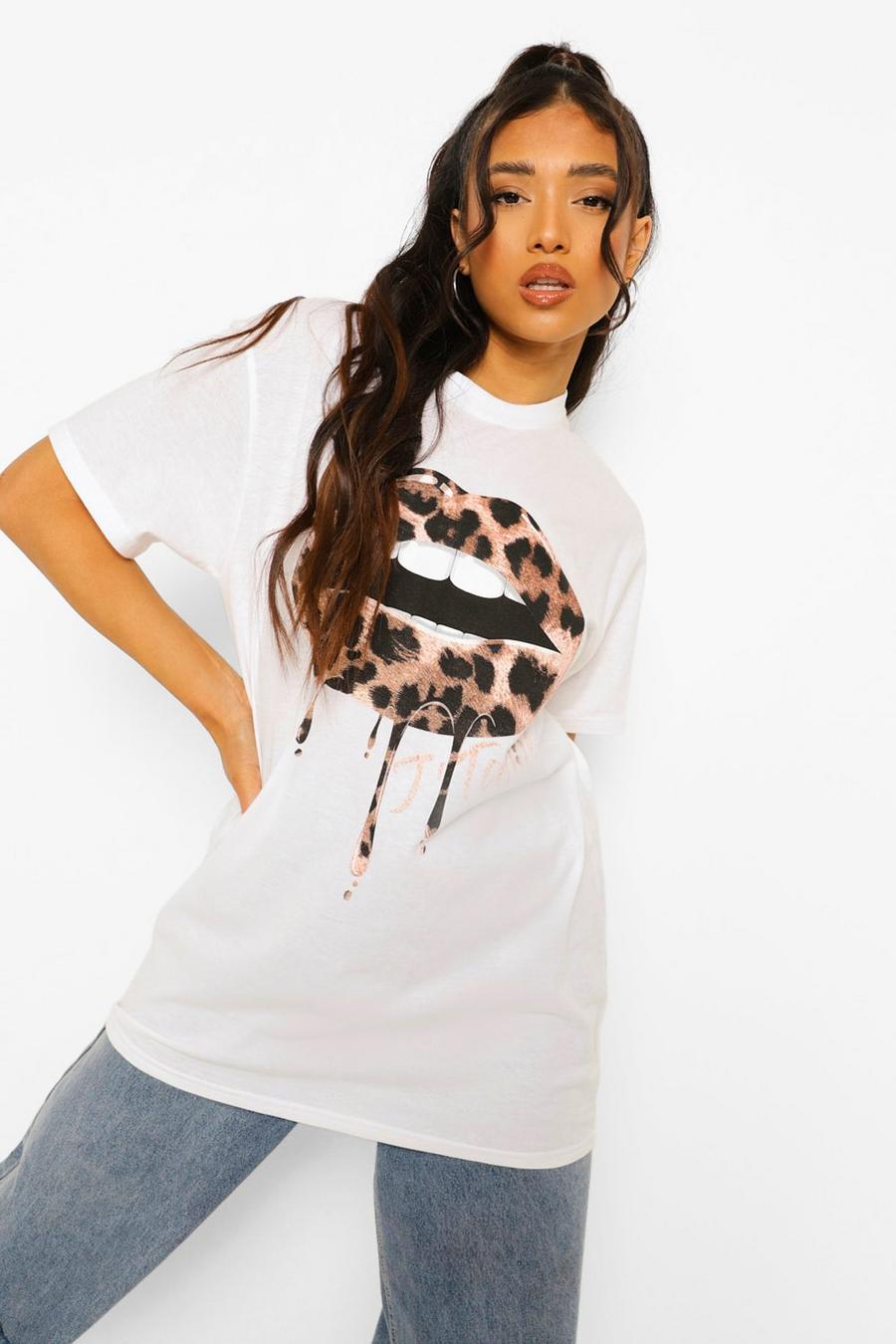 Camiseta Petite con estampado de leopardo y eslogan Je T'Aime con labios, Blanco image number 1
