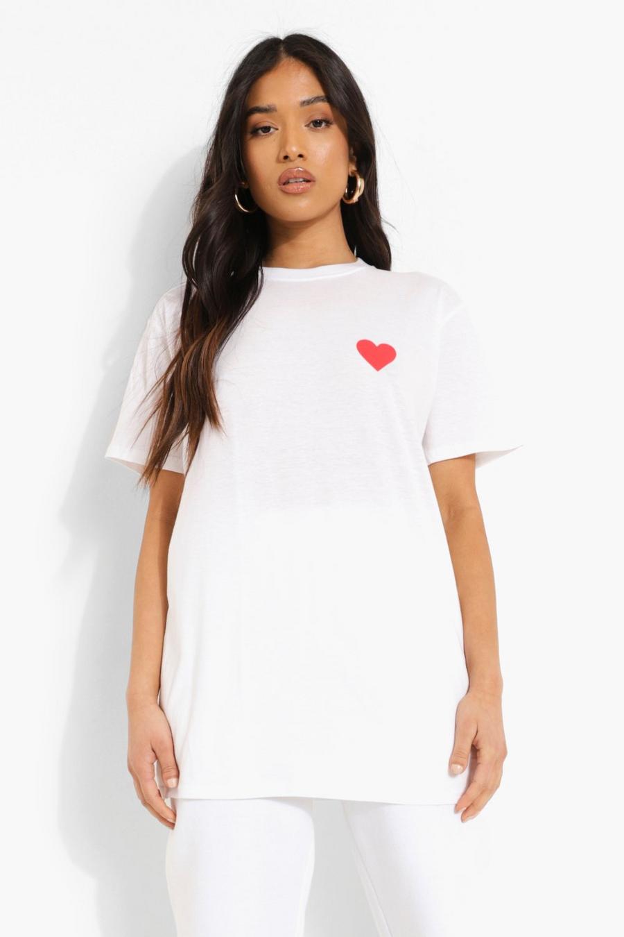 White Petite - T-shirt med hjärta image number 1