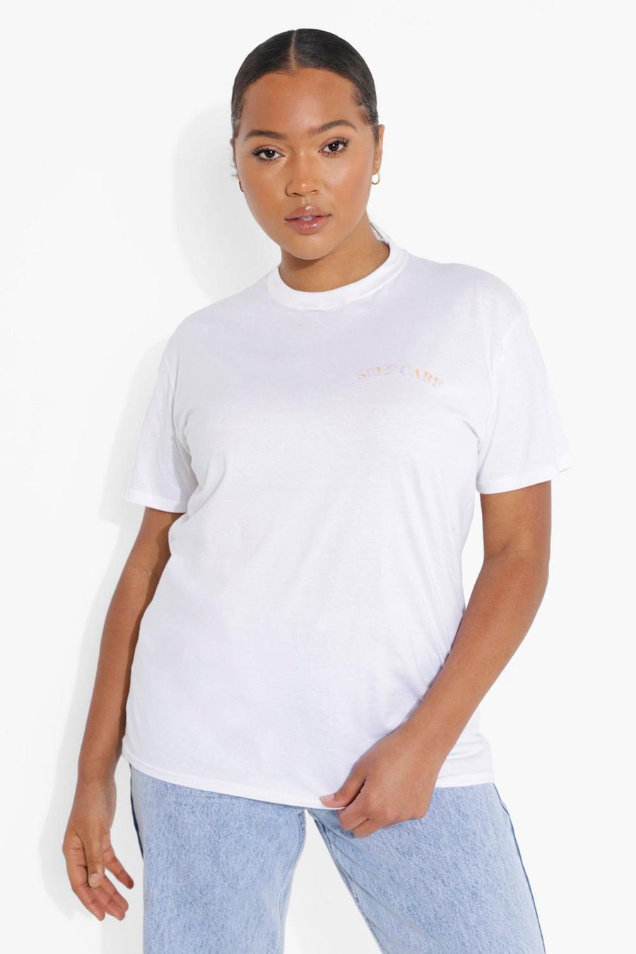 T-shirt Plus con scritta Self Care sul taschino, Bianco image number 1