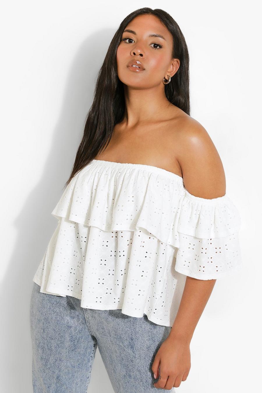 White Plus Off shoulder-topp med broderie anglaise image number 1