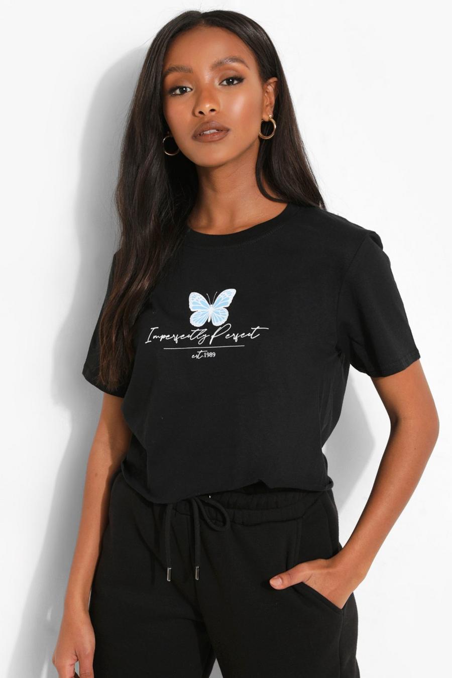 Camiseta corta con estampado de mariposas y eslogan Petite, Negro image number 1
