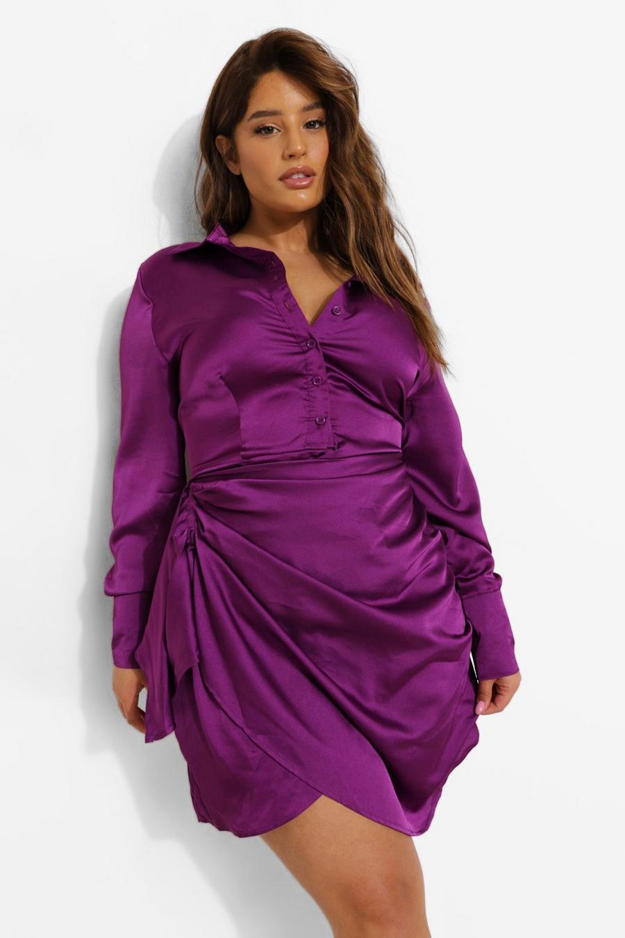 Plus gerafftes Wickelkleid aus Satin, Purple violet image number 1