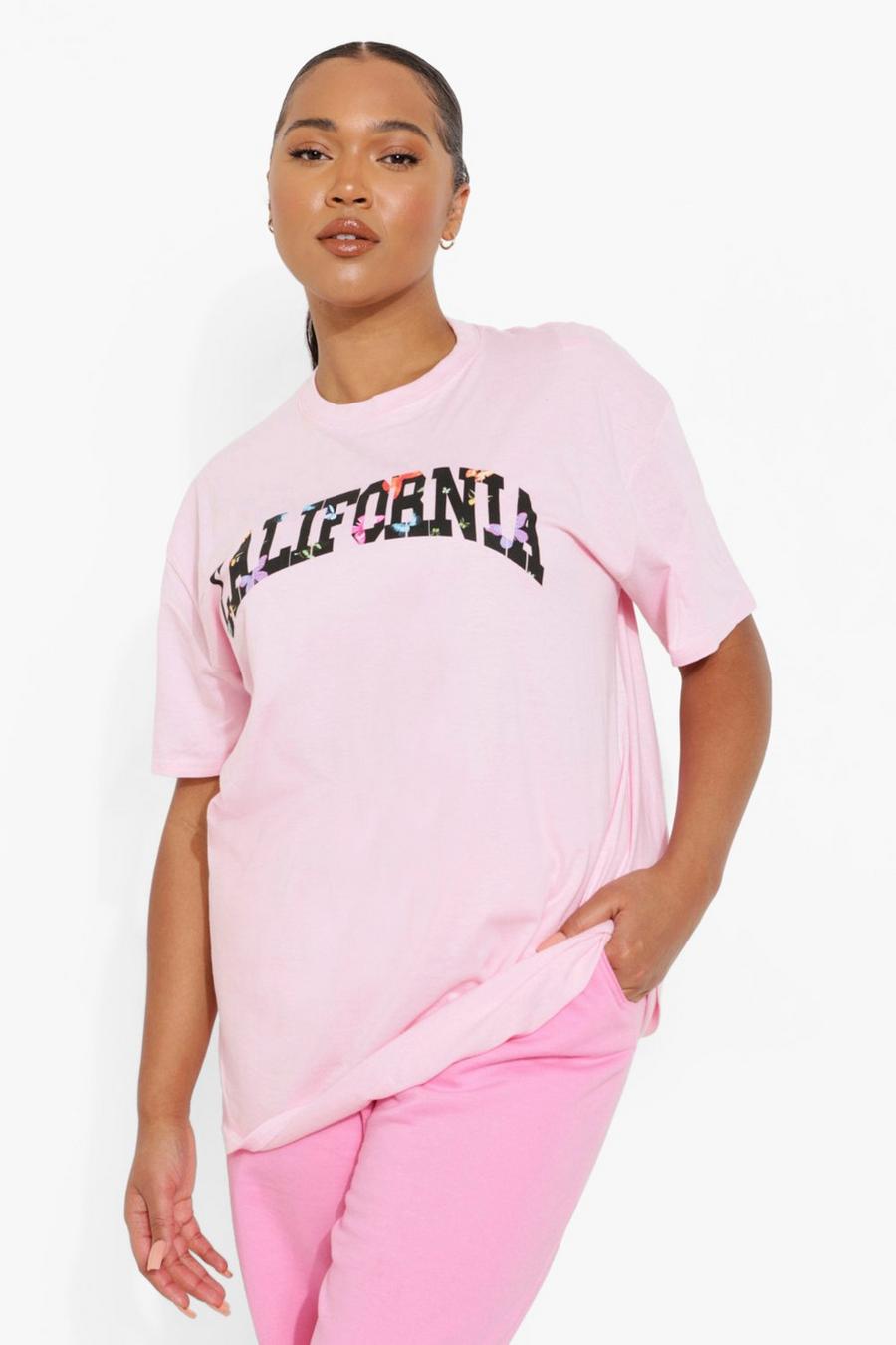 T-shirt oversize con scritta California e stampa di farfalle Plus, Rosa confetto image number 1