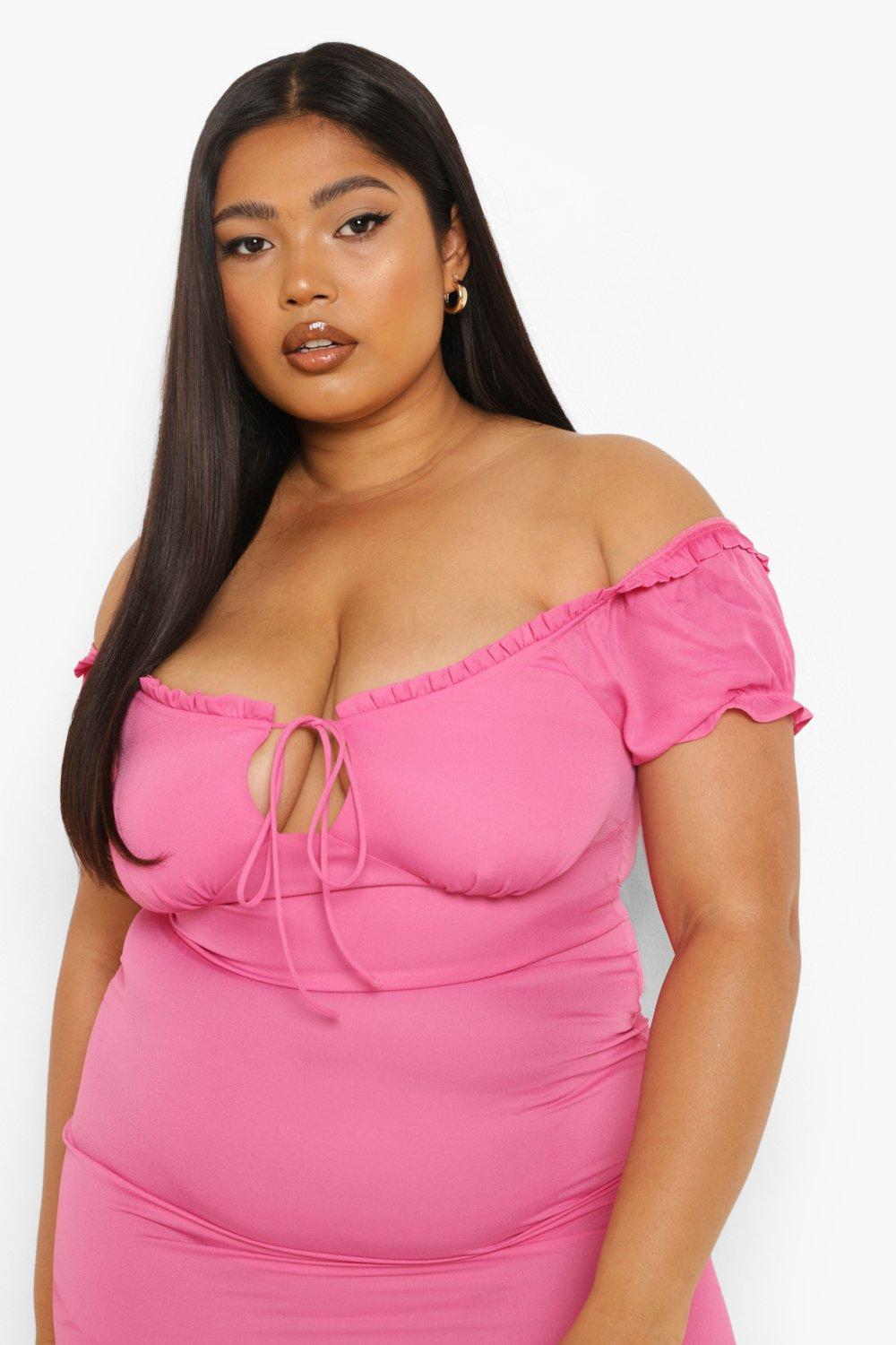 Plus size model clearance boohoo