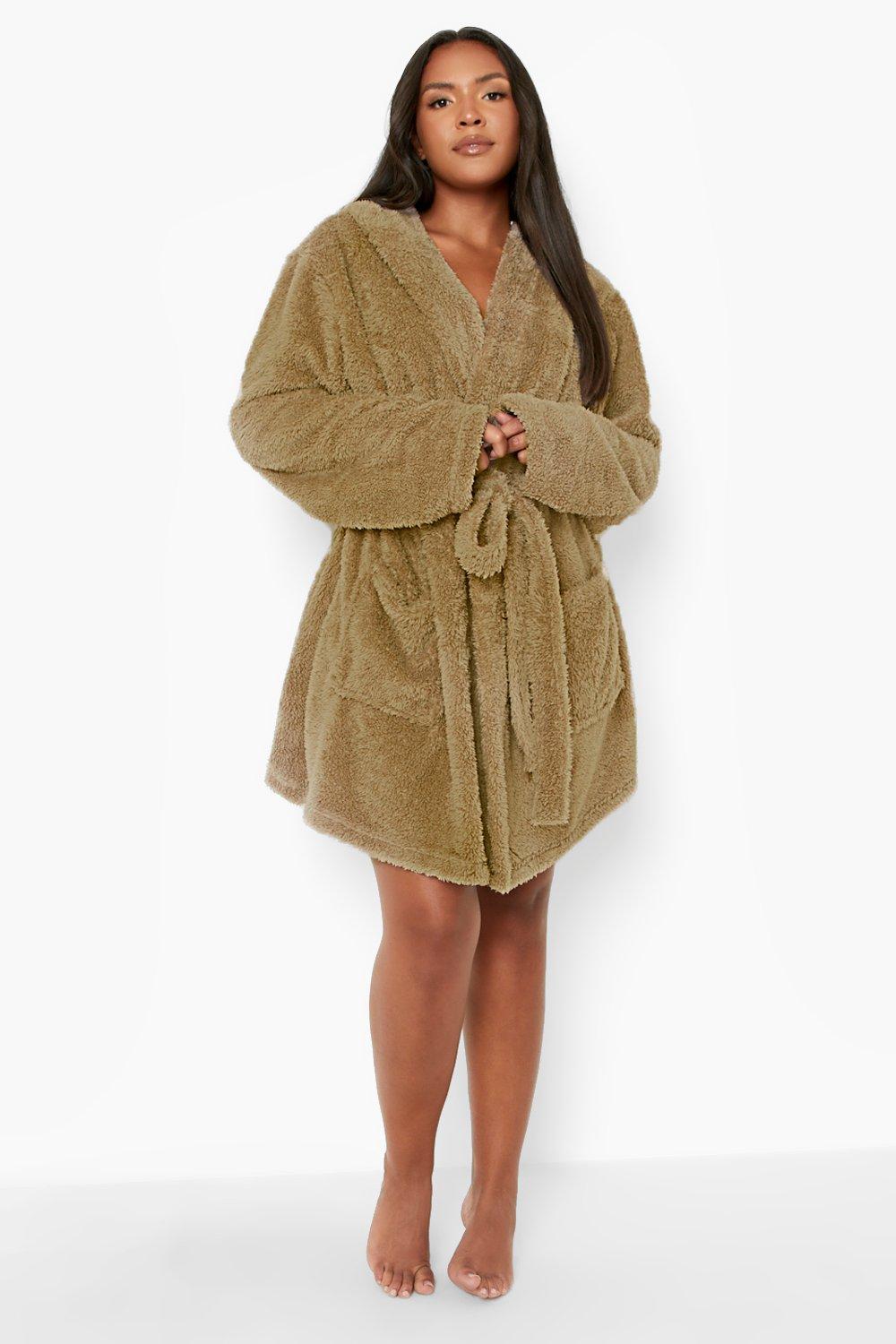 Boohoo plus online robe