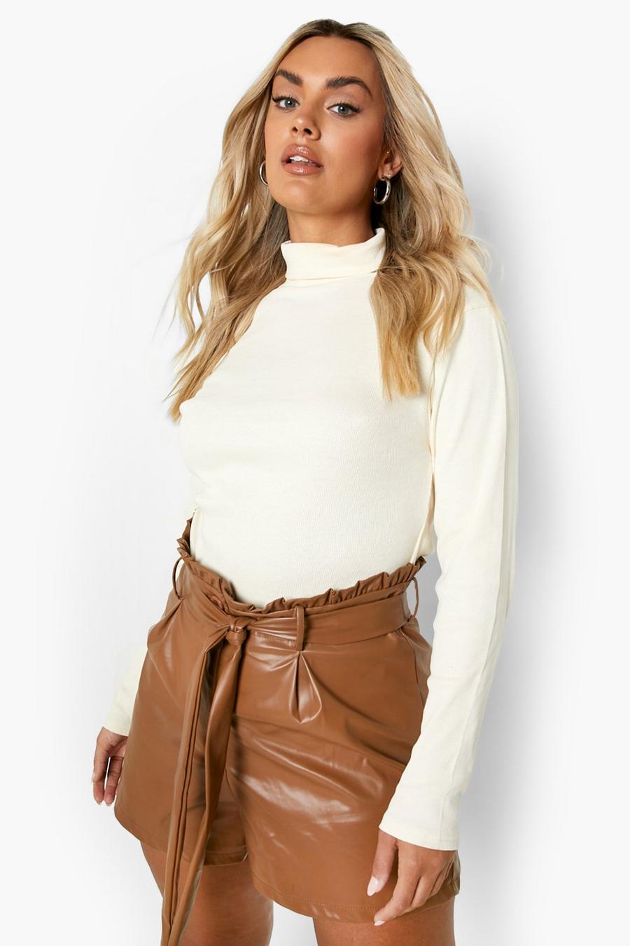 Tan Plus Belted Pleat Detail Pu Shorts image number 1