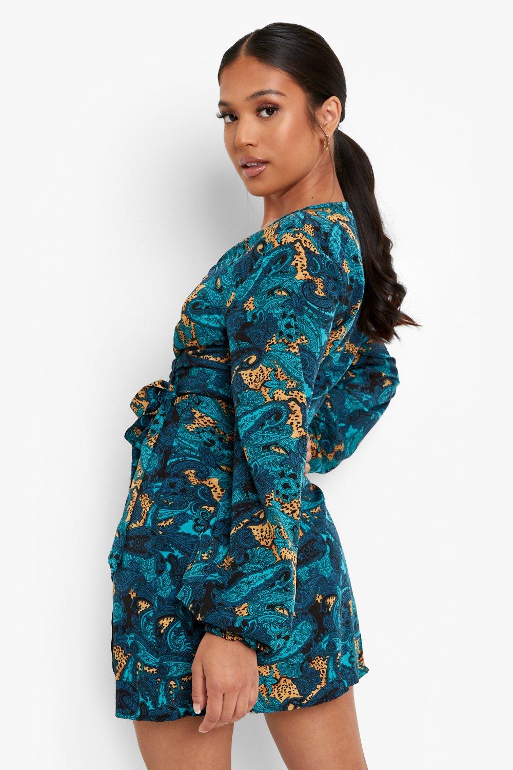 https://media.boohoo.com/i/boohoo/pzz08541_blue_xl_1/female-blue-petite-paisley-print-woven-wrap-dress