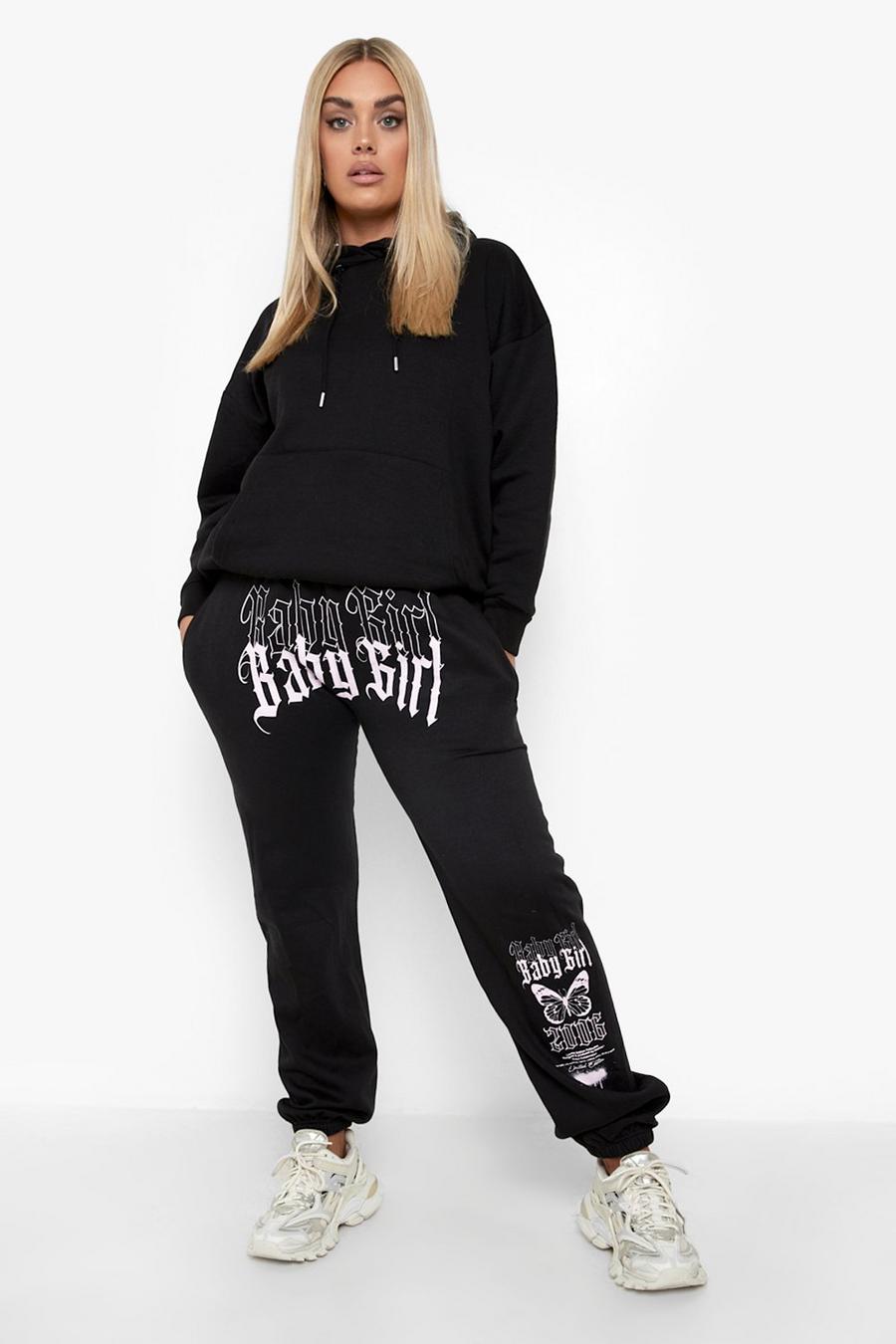 Pantalón deportivo Plus con estampado Babygirl de grafiti, Black image number 1
