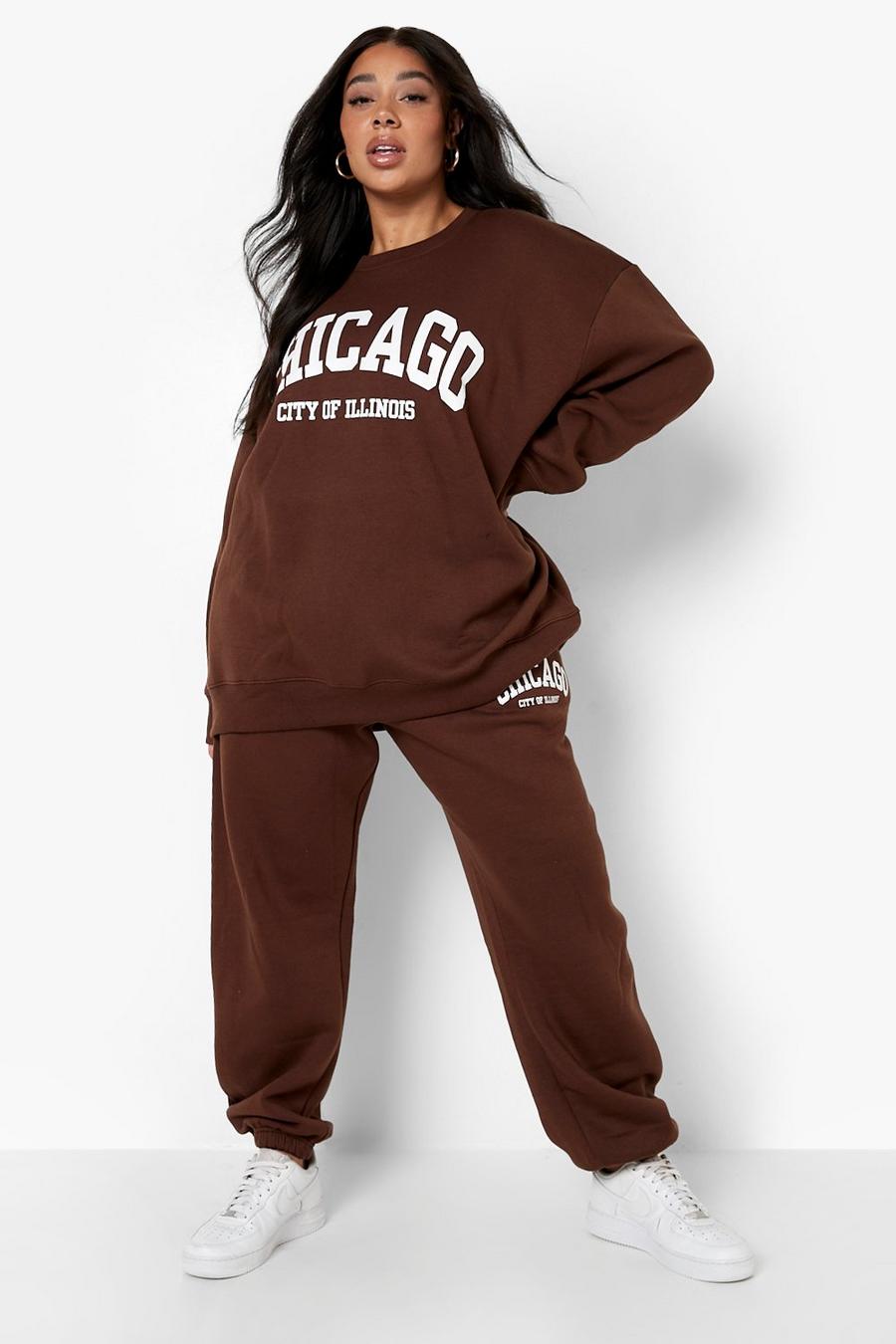 Pantaloni tuta Plus Size oversize con scritta Chicago, Chocolate image number 1
