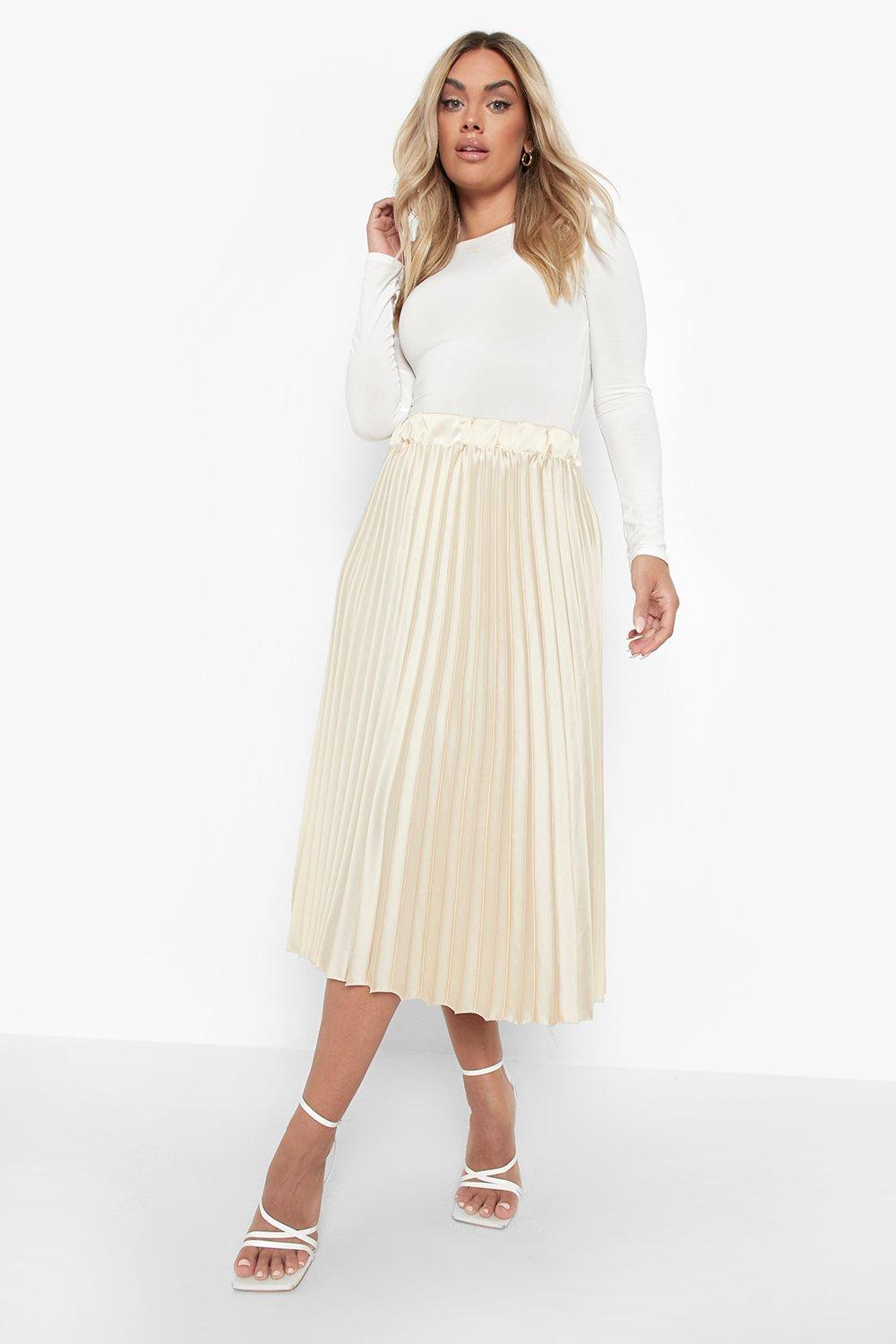 Cream plus 2025 size pleated skirt