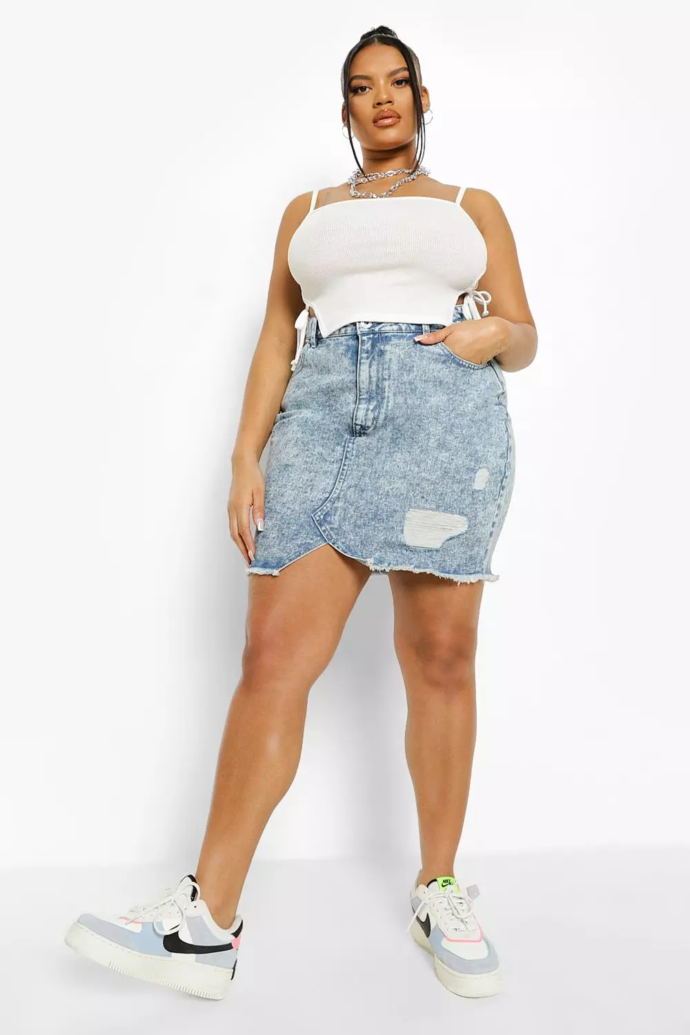 Boohoo distressed 2024 denim skirt