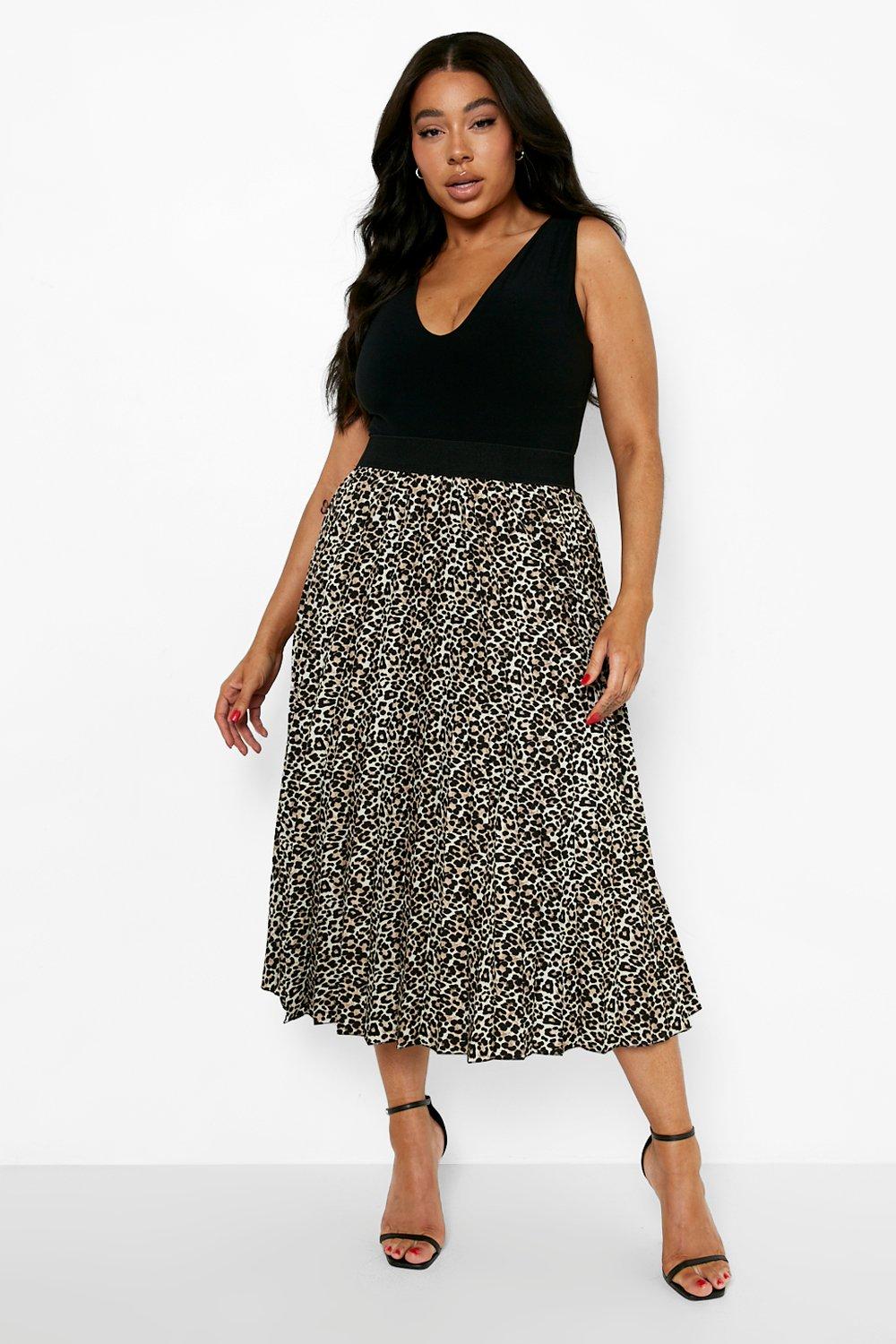 Women s Plus Leopard Pleated Skater Skirt Boohoo UK